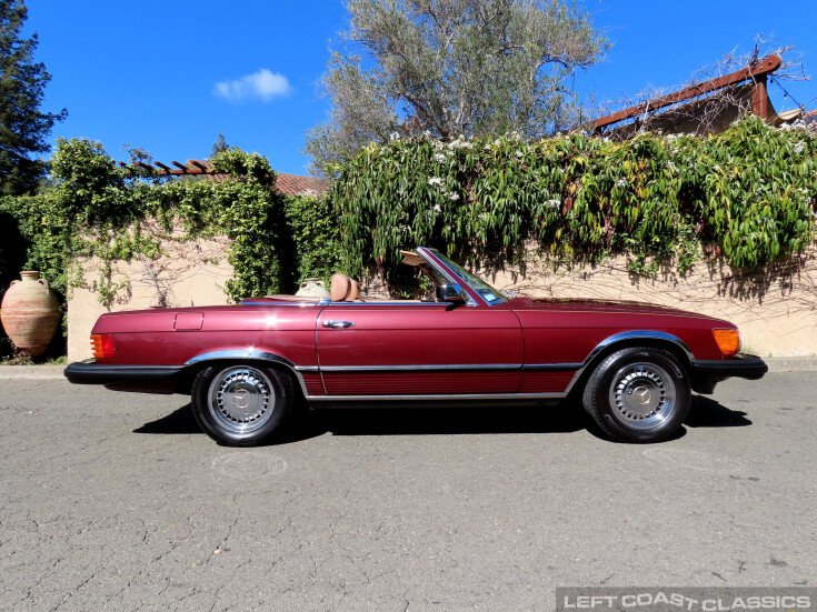 Thumbnail Photo undefined for 1985 Mercedes-Benz 380SL